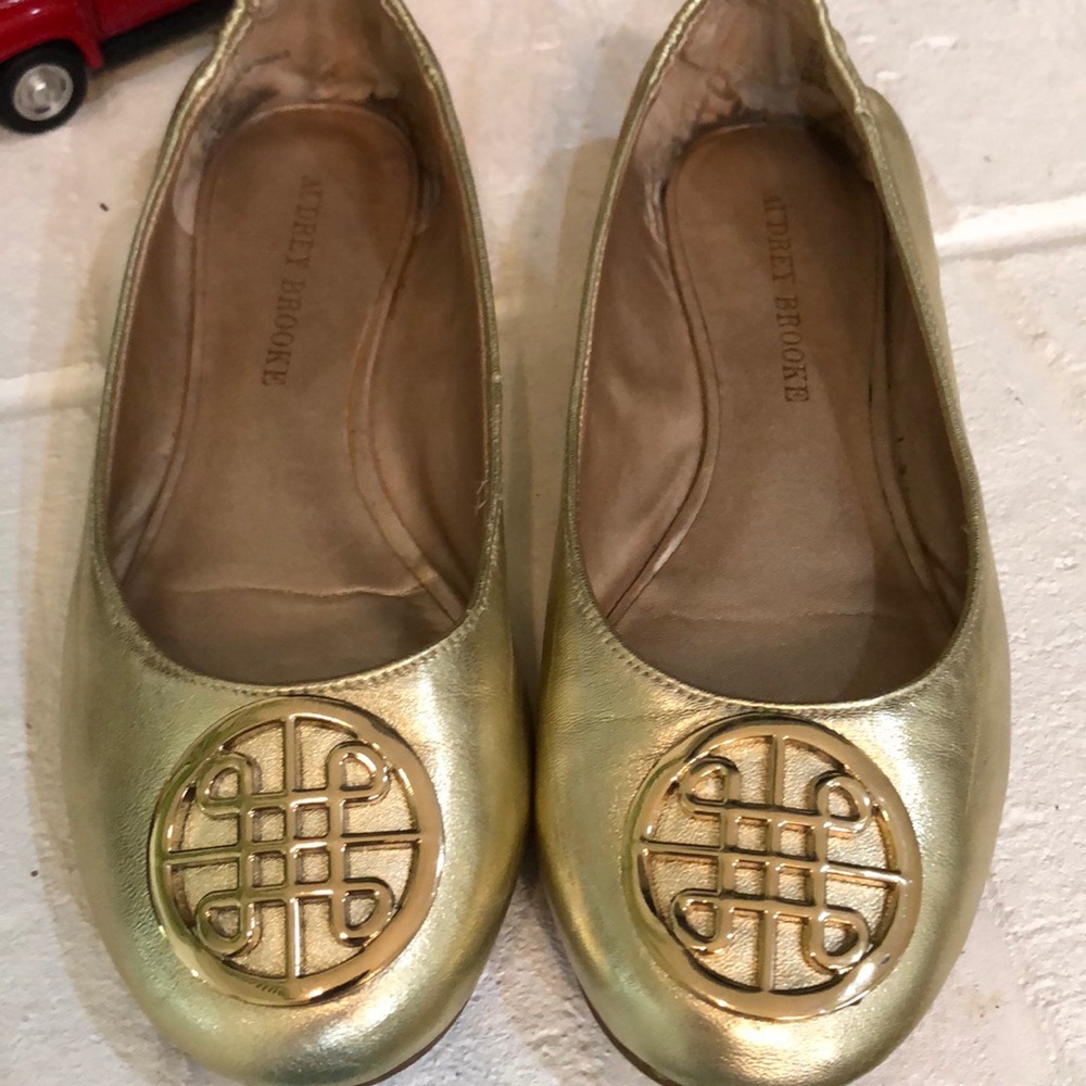 AUDREY BROOKE leather gold slip on’s